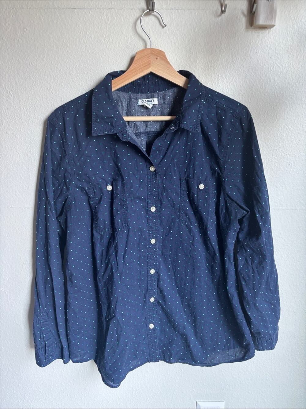 Old Navy Button-Down Shirt with Teal Polka Dot Pattern Lightweight Cotton XL